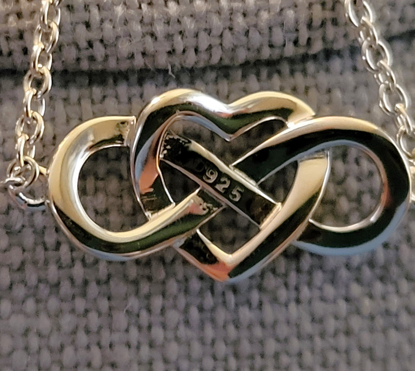 Brooke: Rhodium-plating .925 Sterling Heart Infinity Earrings