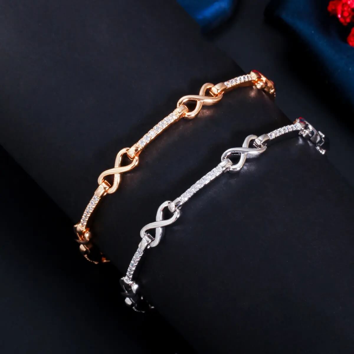 Infinity Link Bracelet with Diamond Pavé (yellow or white gold) image 0