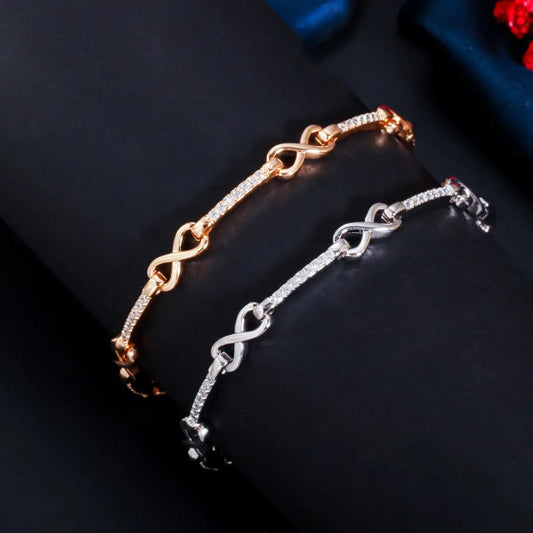 Infinity Link Bracelet with Diamond Pavé (yellow or white gold) image 0