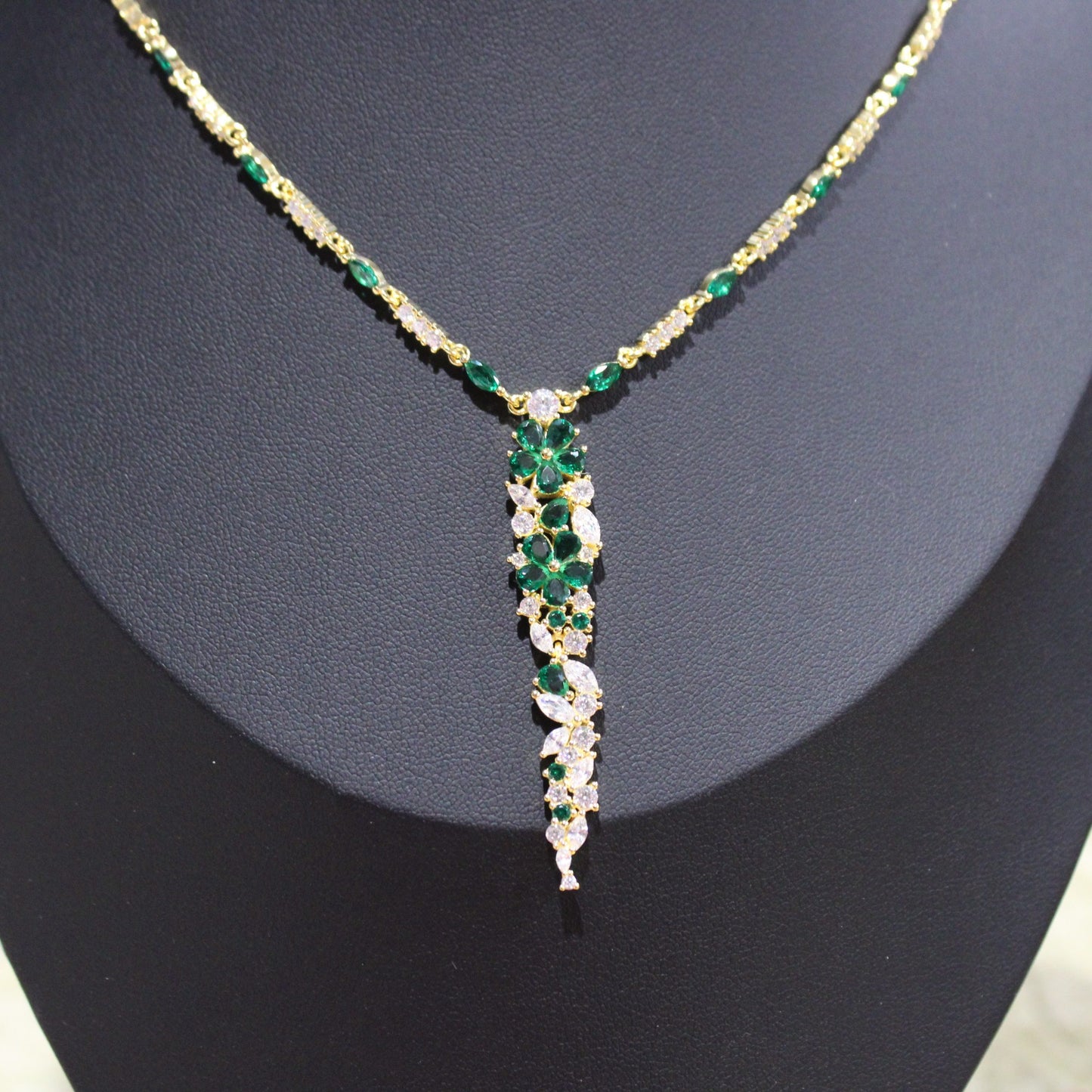 Josephine: Diamond and Emerald Necklace image 3