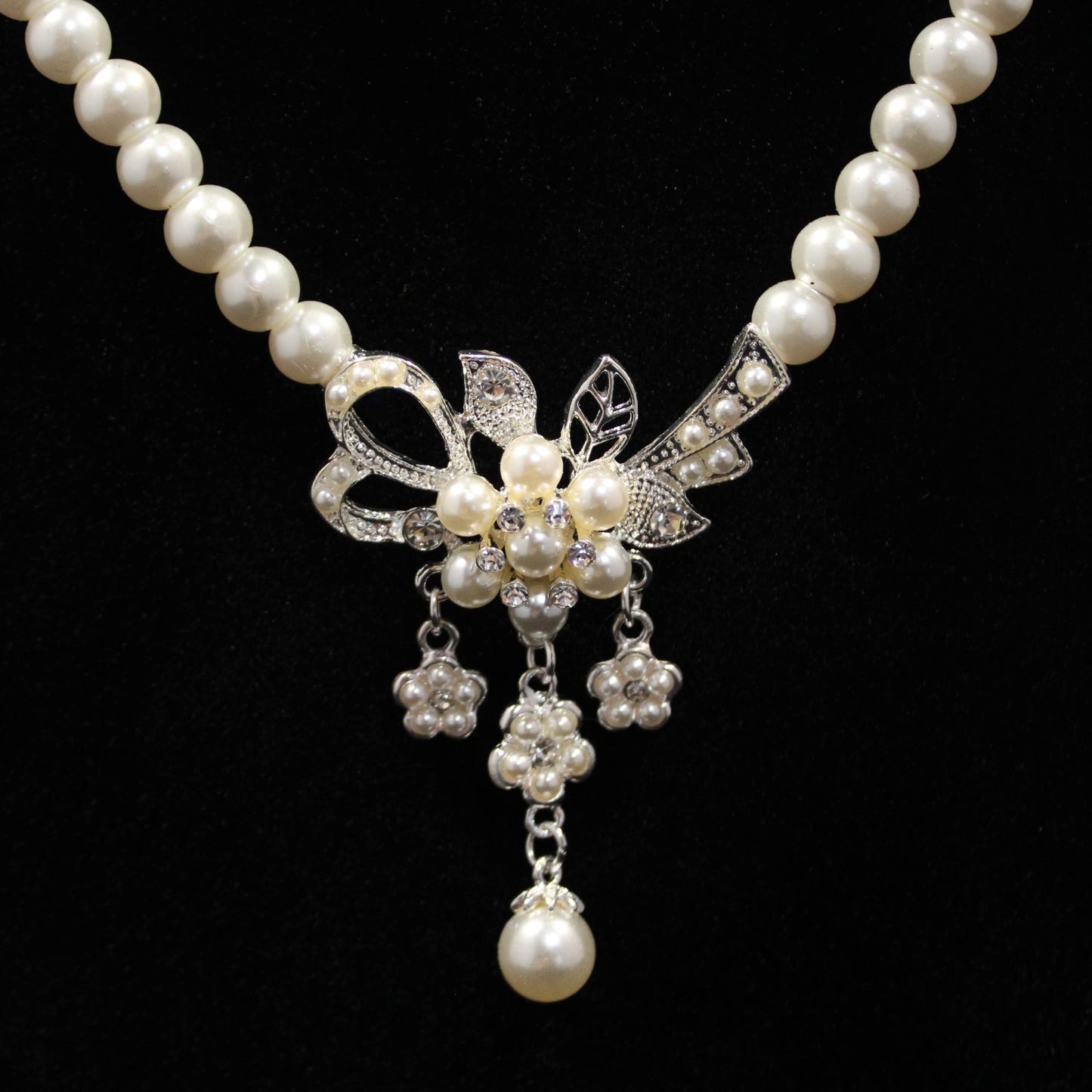 Suzanne: Pearls with Flower and Ribbon Set image 0