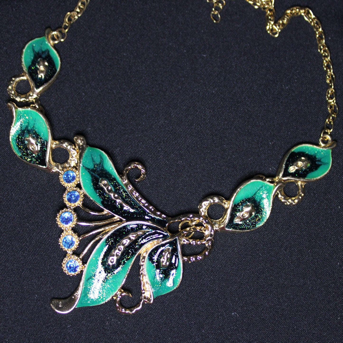 Multicolored Butterfly Leaf Set - Green image