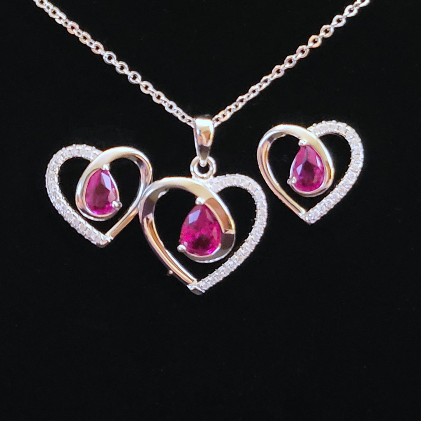 Sylvia: Rhodium-plated .925 Sterling Garnet and Diamond Heart Necklace