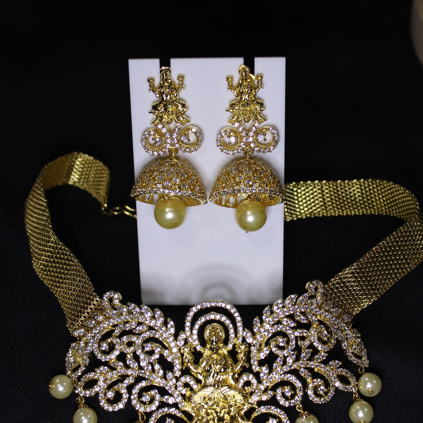 Lydia: Diamond Pave and Pearl Choker