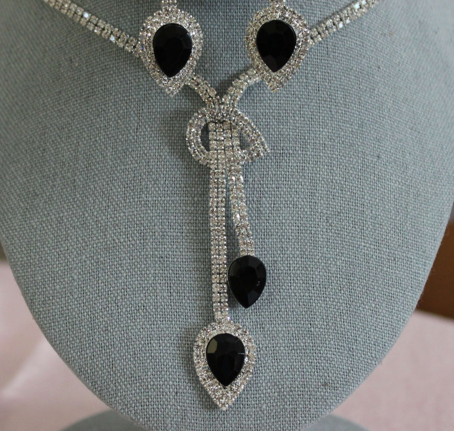 Karen: Black Pear Diamond Set