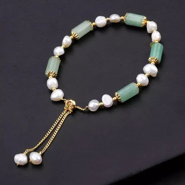 Jade Oval Bead, Freshwater Pearl and Gold Bracelet