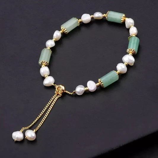 Jade Oval Bead, Freshwater Pearl and Gold Bracelet