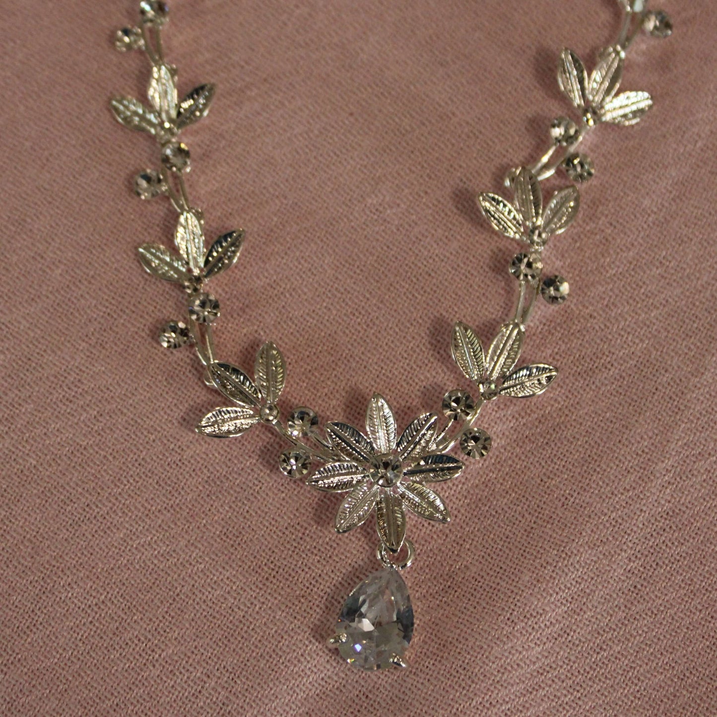 Rose: Teardrop Diamonds in Silver Flowers Set