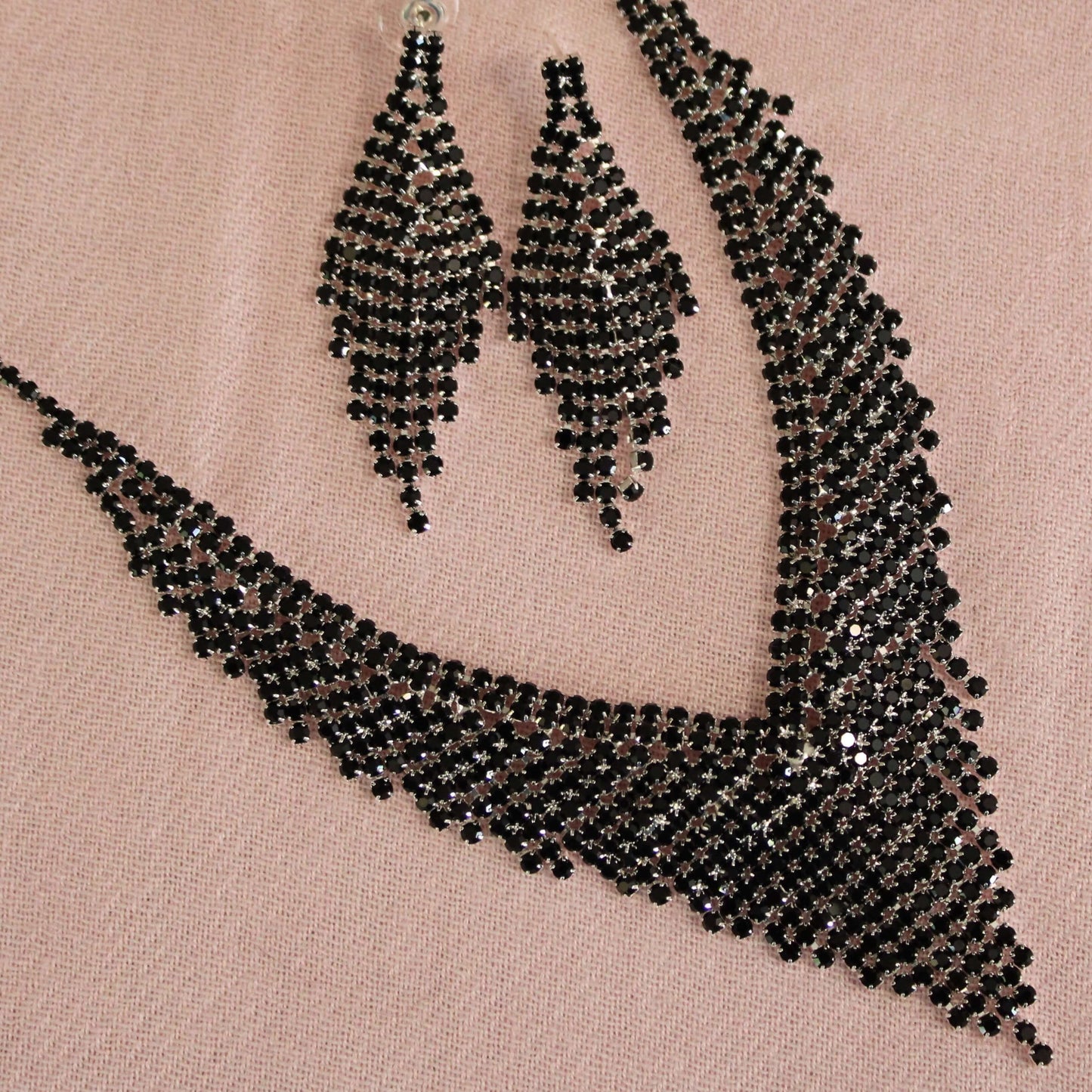 Amelia: Black Diamonds V Neck Set