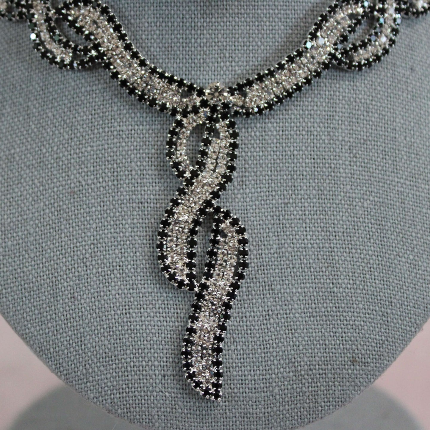 Marjorie: Black and White Diamond Ribbon Set