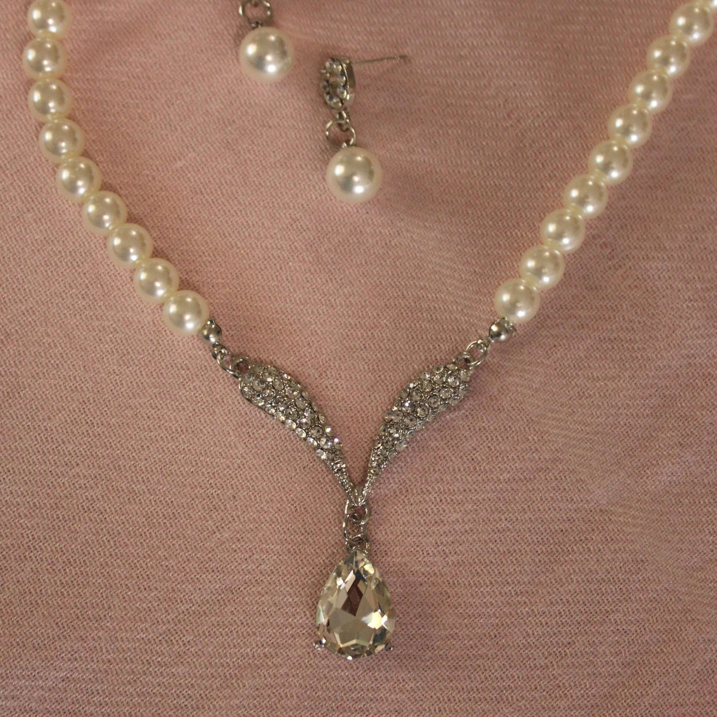 Bethany: Pearl Choker with Pear Diamond Drop Set