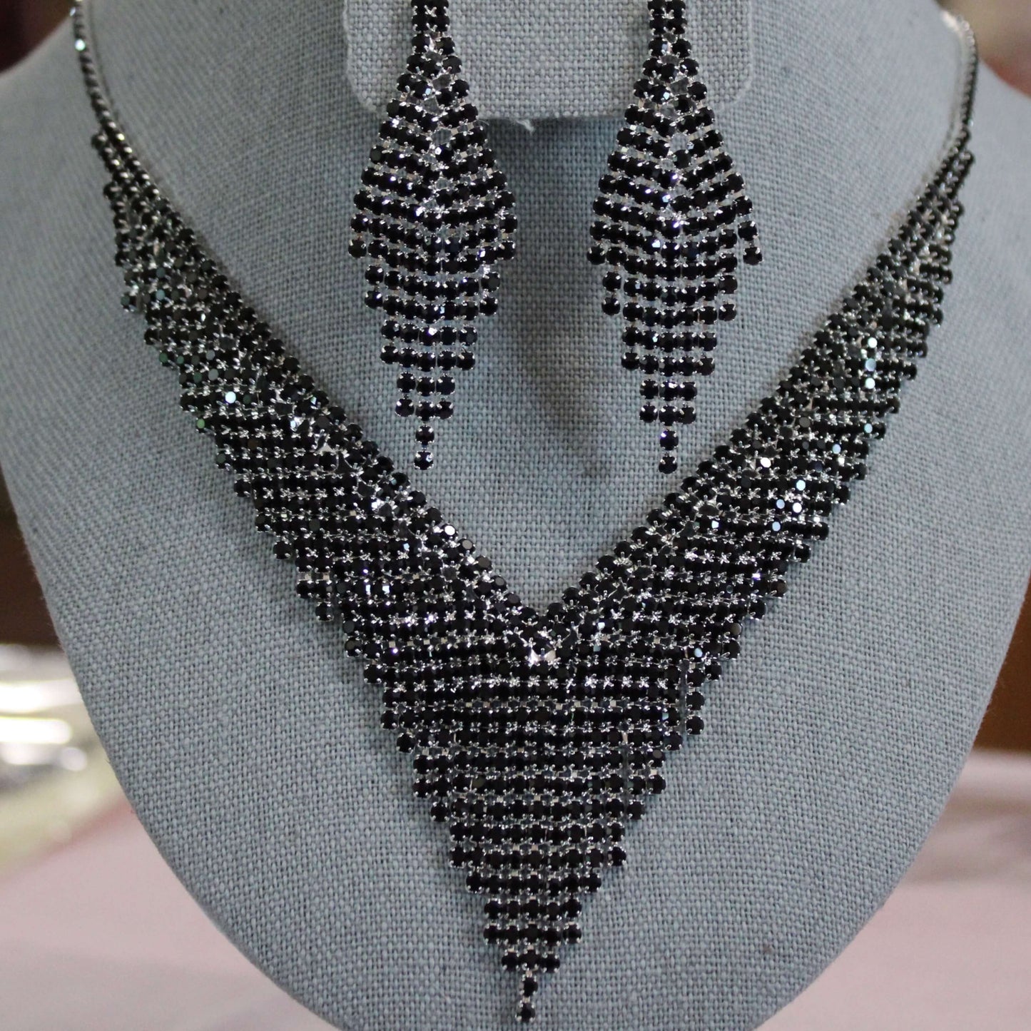 Amelia: Black Diamonds V Neck Set