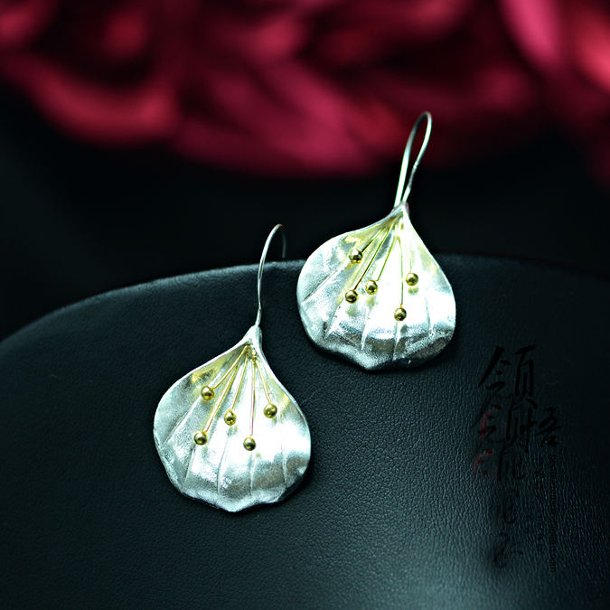.925 Sterling Silver Calla Lilly Leaf Earrings