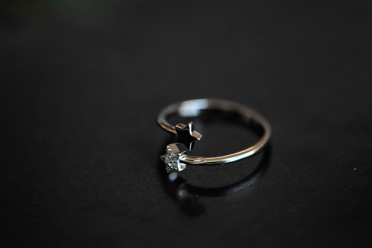 Rhodium-plated Silver Star Ring with Cubic Zirconia Accents